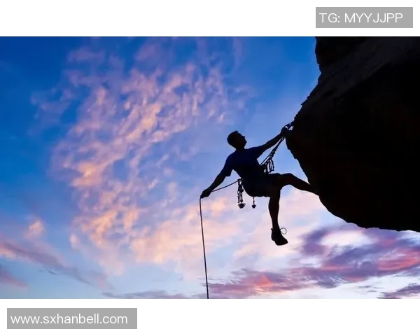 广州攀岩队的默契之道:探索团队配合与攀岩技巧的完美结合 广州攀岩队的默契之道:探索团队配合与攀岩技巧的完美结合