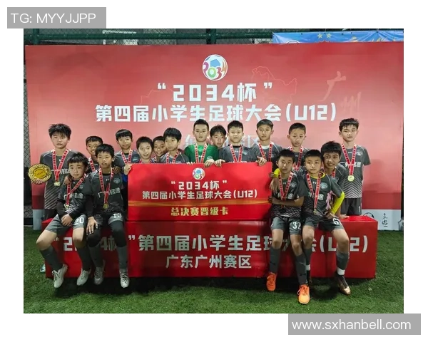 广州足球队在亚运会中的灵活性表现分析与启示 广州足球队在亚运会中的灵活性表现分析与启示